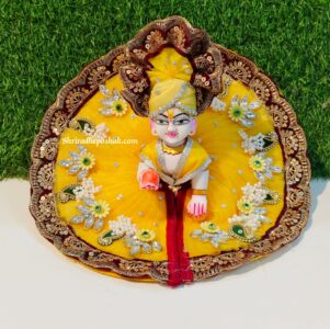 Divine yellow Elegance: Fancy Embroidered Poshak for Laddu Gopal with Pagdi (Copy)